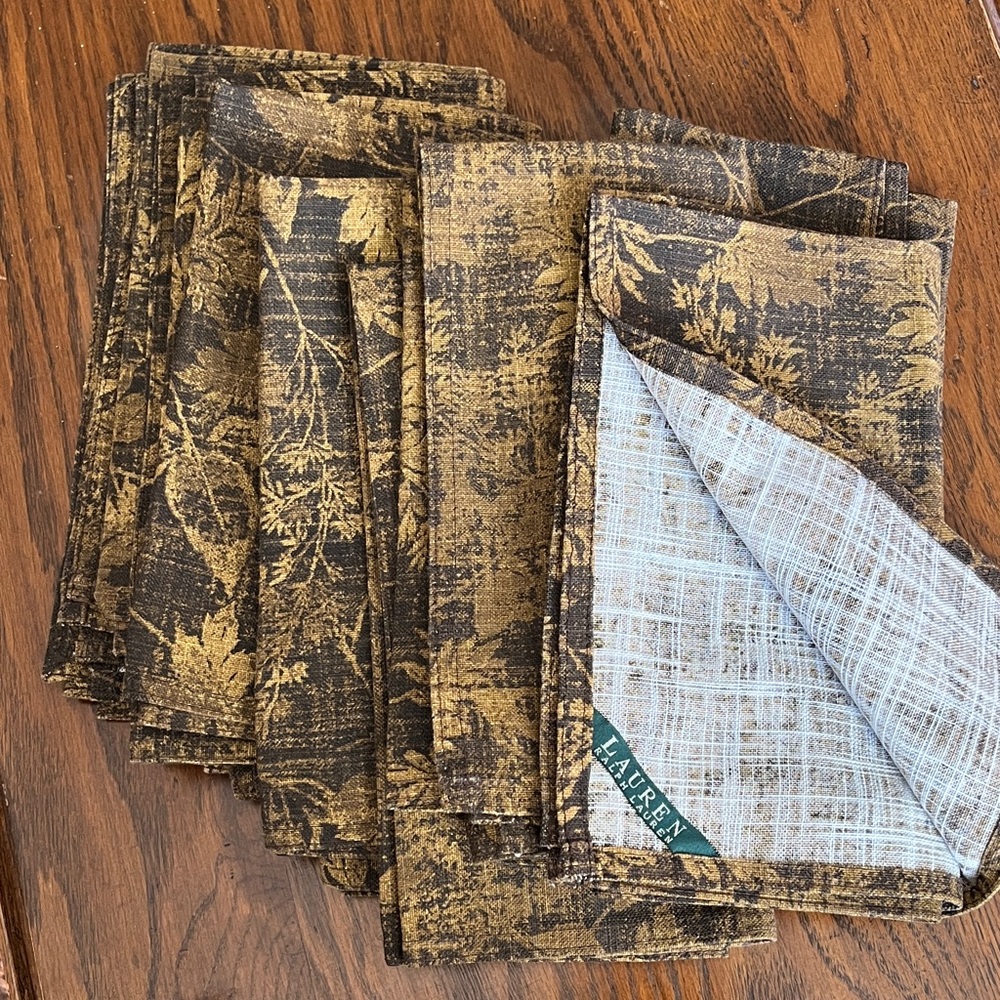 Ralph Lauren set of 17 Cloth Napkins Excellent Condition Approximately 20”x20”